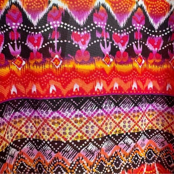 NWT. Susan Graver poncho style Top size 3X. Poncho Purple, red, orange colors. - Picture 12 of 12